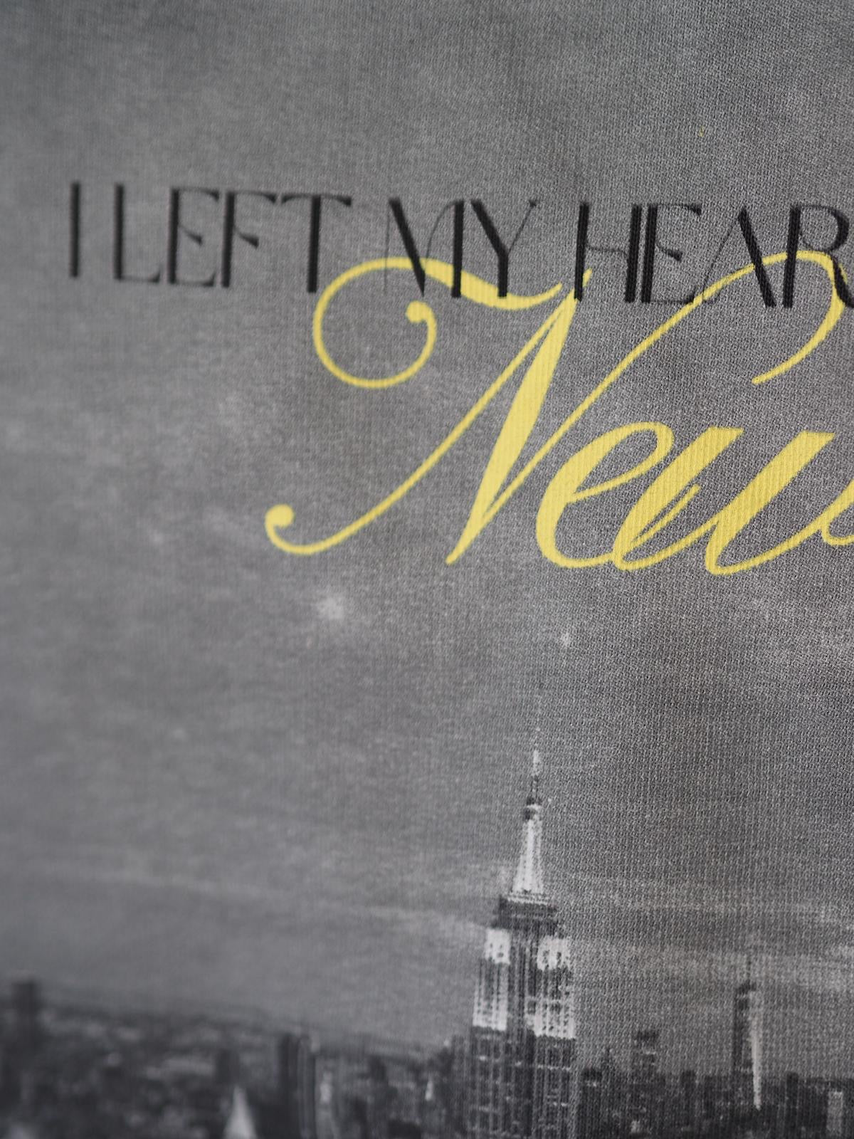 "I left my heart in New York” – Hoodie in dyed black