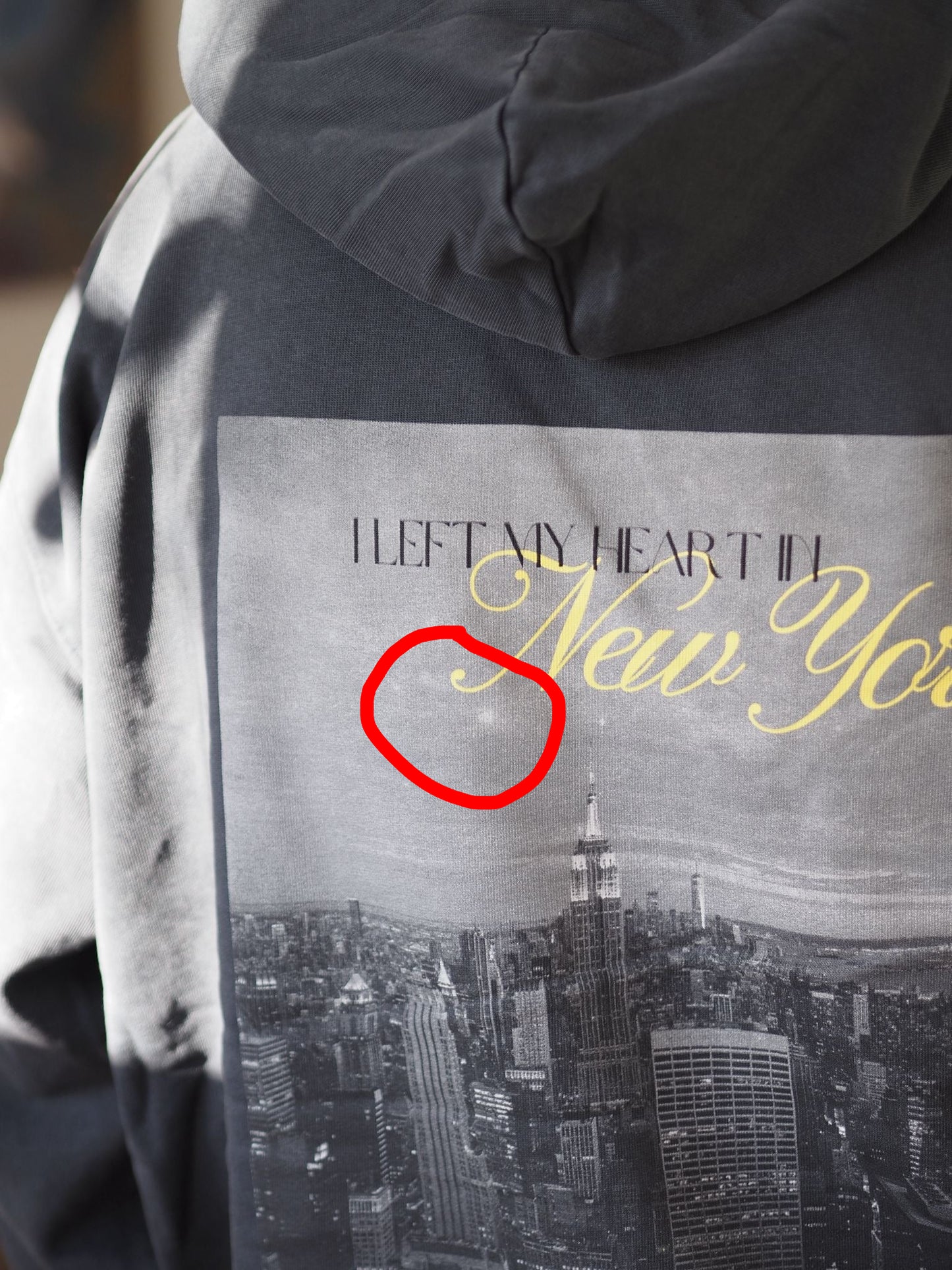 "I left my heart in New York” – Hoodie in dyed black